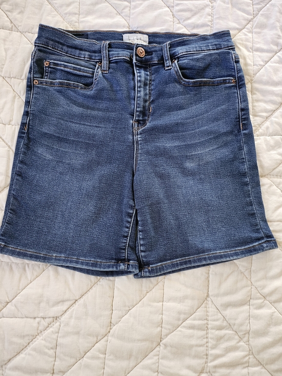 Nicole Miller Pants - Nicole Miller -Soho High Rise Shorts- Size 8